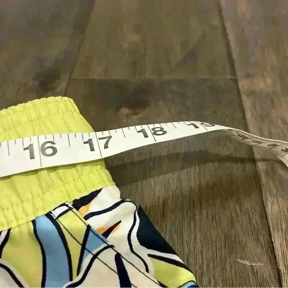 SVRN Code Mens Swim‎ Trunks size Large New Floral Tropical - Picture 6 of 7